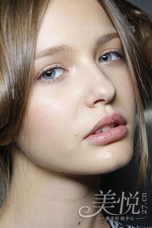 ��Ƥ��ȱ��ˮ������Ƥ���ֲ�